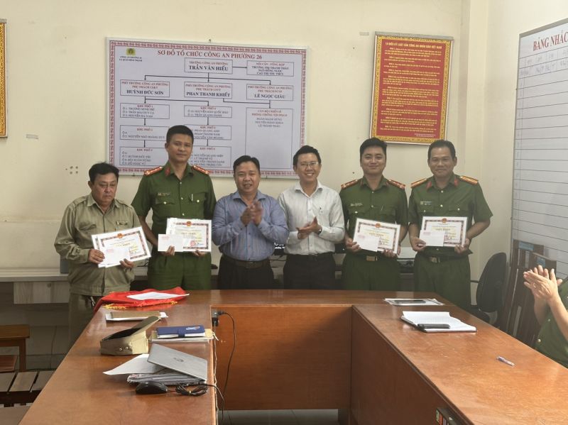 Hành trình vây bắt hung thủ